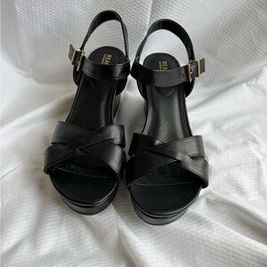 Reaction Kenneth Cole Black Cross-Strap Sandals
